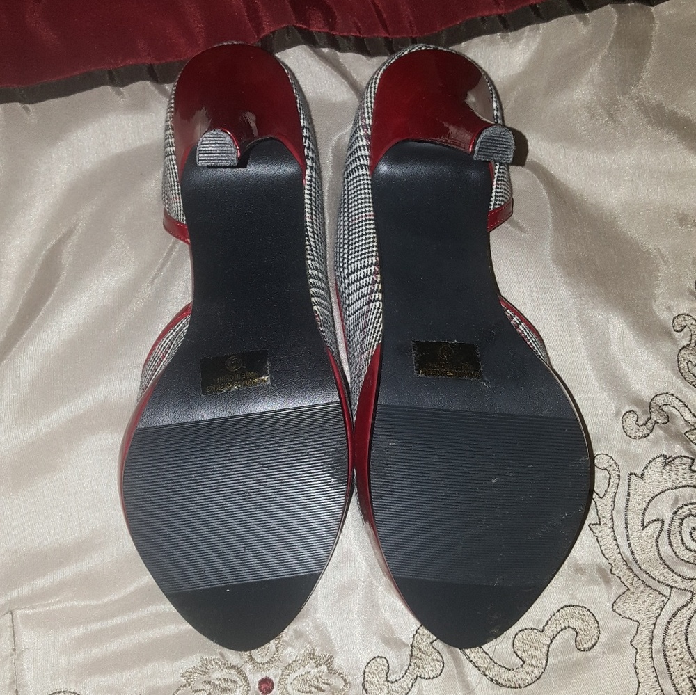 Shoes - Picture 3 of 3